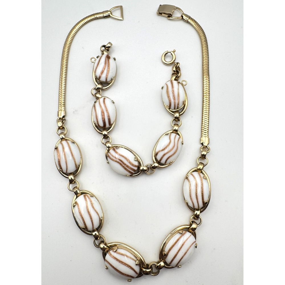Vintage‎ Chunky Necklace Bracelet Set White and Gold Swirl Mid Century Jewelry